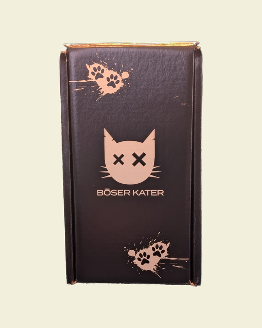 Böser Kater Two Faced Gin Limited Black Edition mit Farbwechsel von Blau zu Violett 40% Vol.