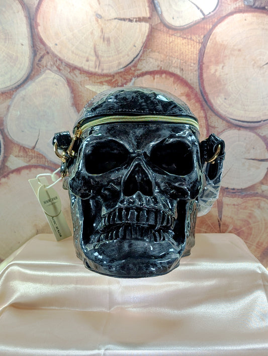 Gotische Totenkopf-Tasche mit Metallkettenriemen